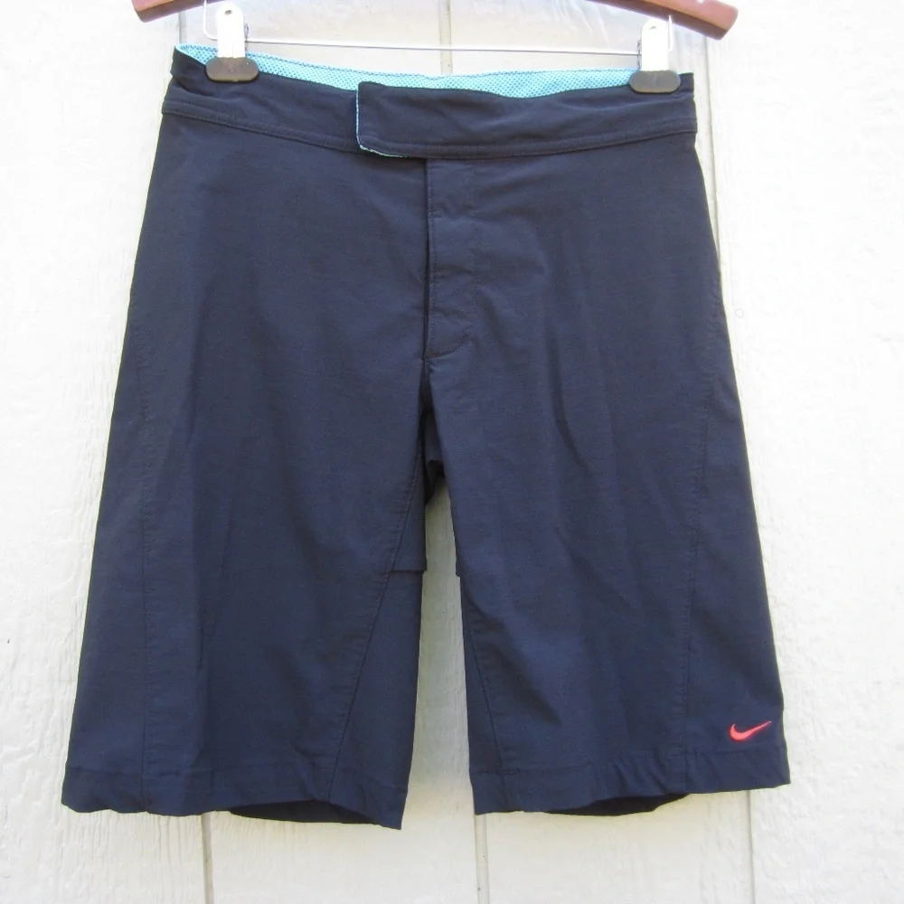 Vintage NIKE Shorts Mens M Black Back Zip‎ Pocket Knee Length Vented Hood /Loop